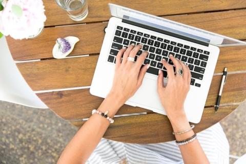 The Impact Of Online Tools On The Speed And Quality Of Modern Writing
