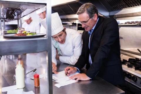 How Dining Technology Reshapes Operations in the Food Industry