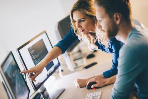 Balancing Feature Development and Bug Fixes in High-Pressure Projects: Insights from a Senior Software Engineer