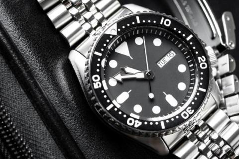 The Rise of Affordable Luxury: How High-Quality Watch Replicas Are Disrupting the Market in 2026