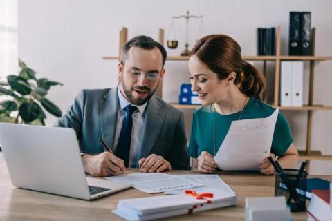 How Small Law Firms Can Compete With Large Firms Using the Right Software