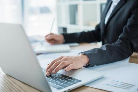 How Accounts Receivable Management Speeds Up Provider Cash Flow