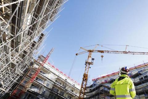 Lifting Equipment Operations: Safety Monitoring and IoT-Enabled Maintenance