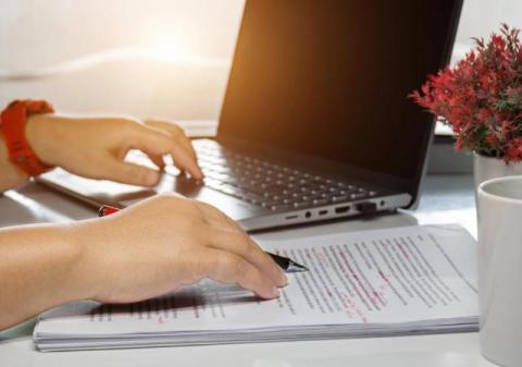 What Parents Should Know About AI Essay Grader Tools