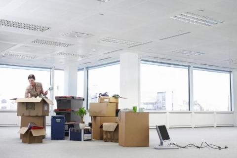 Office Relocation as an Ops Project: Runbooks, Rollback Plans, and Zero-Downtime Moves