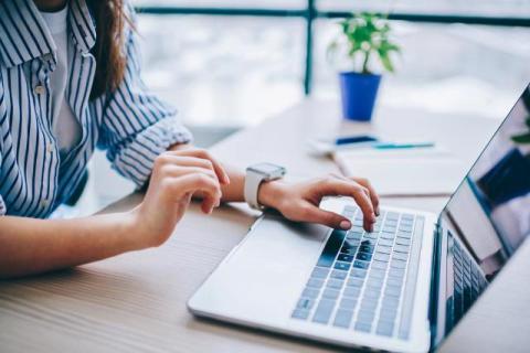 How to Download Videos Easily with VidMate: A Complete Guide