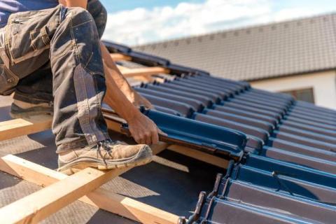 How Engineered Fall Protection Improves Safety for Rooftop Maintenance Teams