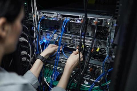Optimizing Enterprise Operations Through Professional Data Center Decommissioning