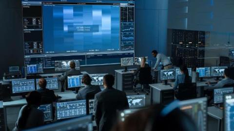 How Centralized Knowledge Cuts MTTR During Major IT Incidents