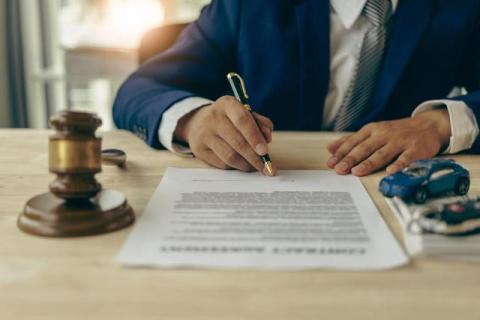 Common Mistakes That Complicate Cases for Car Accident Lawyers