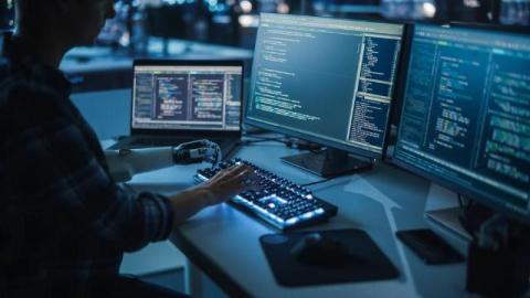 Headless vs. Traditional Web Architecture: What DevOps Teams Need to Consider