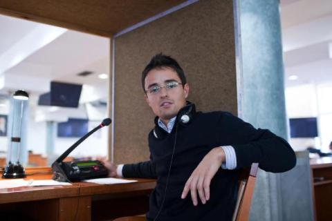 Why Choosing a Ukrainian Translation Studio Offers Clear Advantages Over Hiring a Freelancer