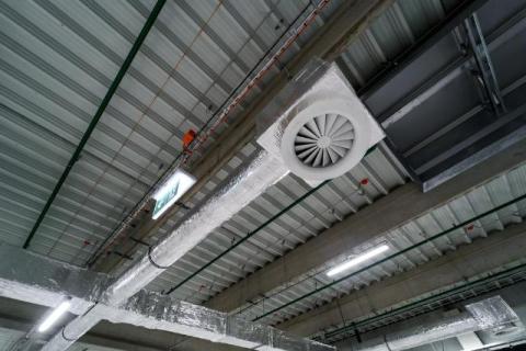 Make-Up Air in Warehouses: Why Exhaust-Only Ventilation Creates Operational Problems and How Better Airflow Solves Them