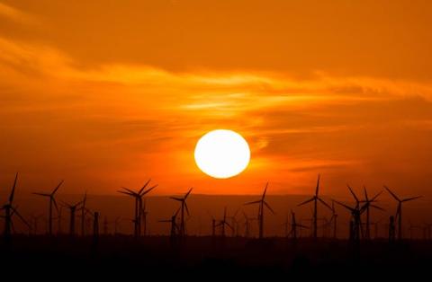 10 Reasons to Power Your Warehouse with Solar