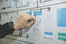 6 Communication Tools For Emergency Situations By Industry (2026 Guide)