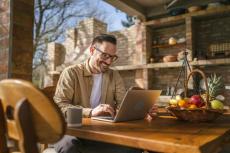 5 Platforms for Freelancers and Contractors: Where Is It Actually Easier to Get Paid?