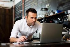 Key Benefits of Combining AI and DIA for Hospitality and Cafes