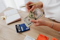 How Businesses Can Improve Cash Flow Without Borrowing